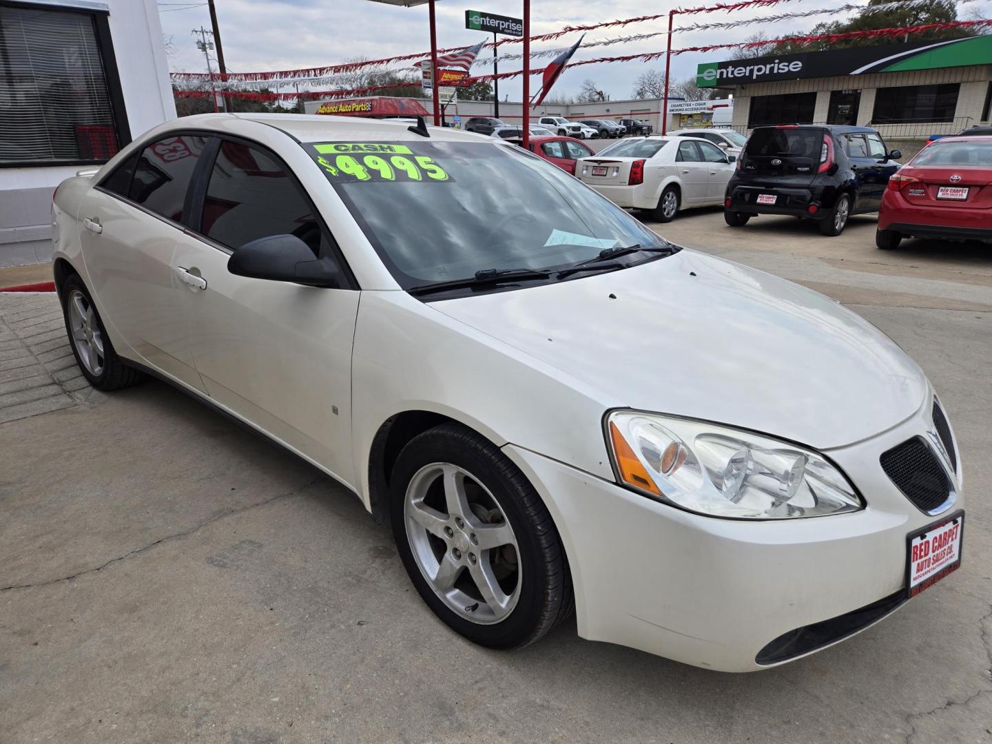 2009 WHITE /Black Pontiac G6 Sedan (1G2ZG57N794) with an 3.5L V6 OHV 12V engine, 4-Speed Automatic Overdrive transmission, located at 503 West Court, Seguin, TX, 78155, (830) 379-3373, 29.568621, -97.969803 - 2009 Pontiac G6 Sedan with a 3.5L V6 OHV 12V, Automatic, Tilt, Cruise, AM/FM/CD/AUX Stereo, Power Windows, Locks and Side Mirrors, Automatic Headlights, Onstar Capability, Tinted Windows, Alloy Wheels, Rear Defroster and more!! - Photo#1