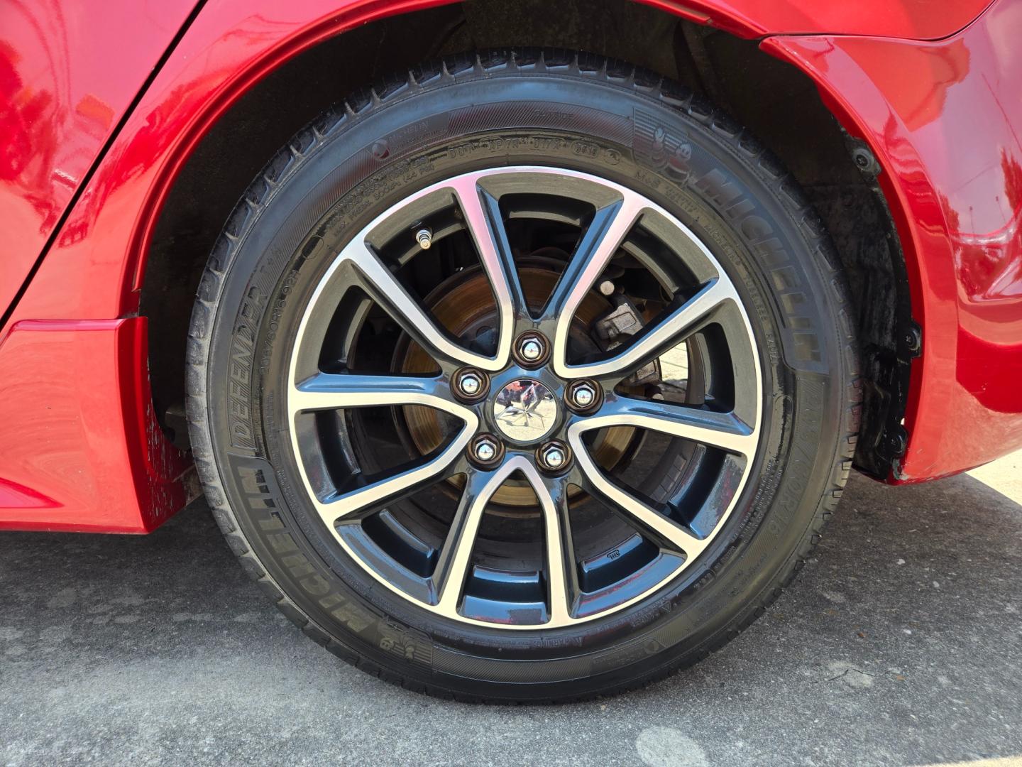 2017 Red /Black Mitsubishi Lancer ES 5M (JA32U2FU2HU) with an 2.0L L4 SOHC 16V engine, Automatic transmission, located at 503 West Court, Seguin, TX, 78155, (830) 379-3373, 29.568621, -97.969803 - Photo#8