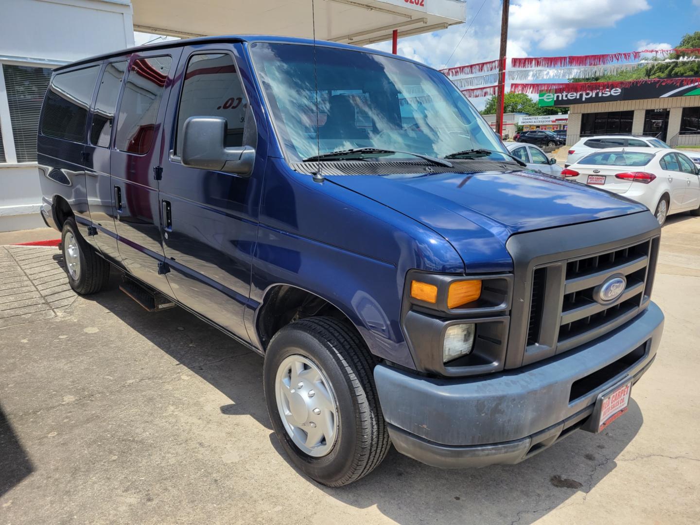 2012 Blue /BLACK Ford E-Series Wagon E-350 XL Super Duty (1FBNE3BL8CD) with an 5.4L V8 SOHC 16V FFV engine, Automatic transmission, located at 503 West Court, Seguin, TX, 78155, (830) 379-3373, 29.568621, -97.969803 - 2012 Ford E-Series Wagon E-350 XLT Super Duty 12 Passenger with a 5.4L V8 SOHC 16V FFV, Automatic, Tilt, AM/FM/AUX Stereo, Power Windows and Locks, Rear A/C, 12 Passenger Seating, Tinted Windows, and more!! - Photo#1