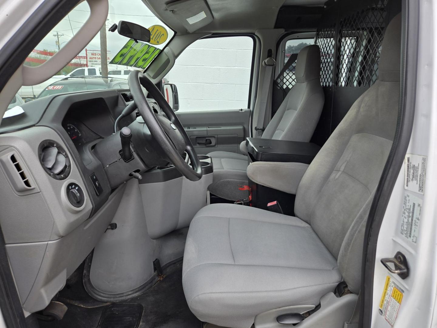 2014 WHITE /GRAY Ford E-Series Van E-150 (1FTNE1EWXED) with an 4.6L V8 SOHC 16V engine, 4-Speed Automatic transmission, located at 503 West Court, Seguin, TX, 78155, (830) 379-3373, 29.568621, -97.969803 - Photo#4