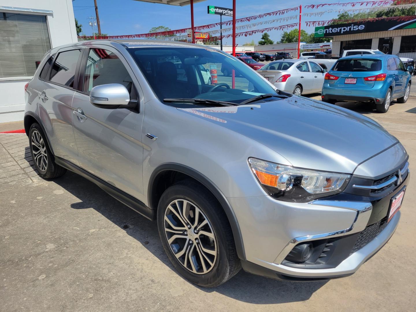 2019 SILVER /BLACK Mitsubishi Outlander Sport 2.0 ES 5M (JA4AP3AU6KU) with an 2.0L L4 DOHC 16V engine, Automatic transmission, located at 503 West Court, Seguin, TX, 78155, (830) 379-3373, 29.568621, -97.969803 - 2019 Mitsubishi Outlander Sport ES with a 2.0L L4 DOHC 16V, Automatic, Tilt, Cruise, AM/FM Touchscreen Stereo, Power Windows, Locks and Side Mirrors, Bluetooth, Backup Camera, Alloy Wheels, Rear Wiper, Rear Defroster and more!! - Photo#1