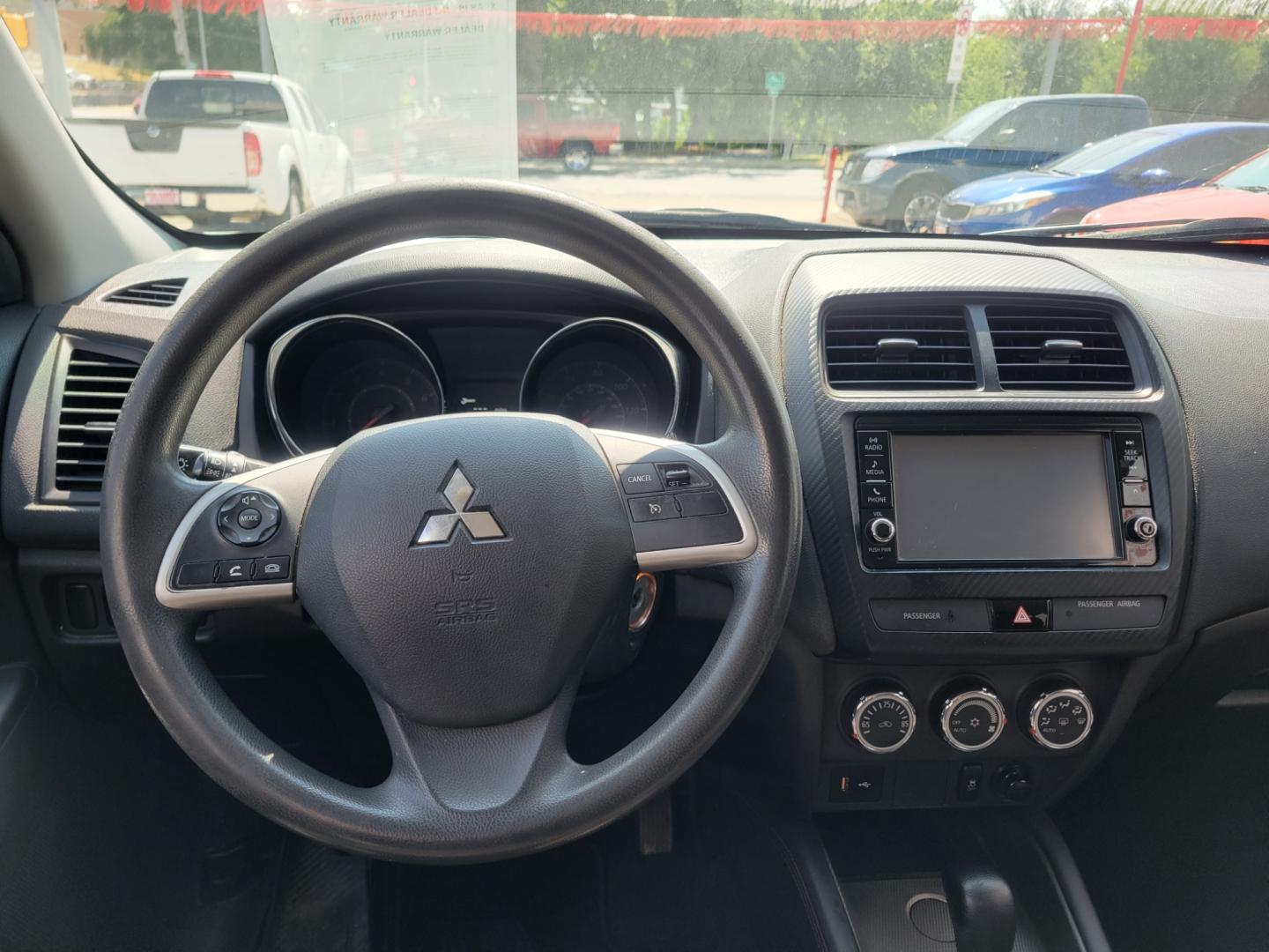 2019 SILVER /BLACK Mitsubishi Outlander Sport 2.0 ES 5M (JA4AP3AU6KU) with an 2.0L L4 DOHC 16V engine, Automatic transmission, located at 503 West Court, Seguin, TX, 78155, (830) 379-3373, 29.568621, -97.969803 - 2019 Mitsubishi Outlander Sport ES with a 2.0L L4 DOHC 16V, Automatic, Tilt, Cruise, AM/FM Touchscreen Stereo, Power Windows, Locks and Side Mirrors, Bluetooth, Backup Camera, Alloy Wheels, Rear Wiper, Rear Defroster and more!! - Photo#4