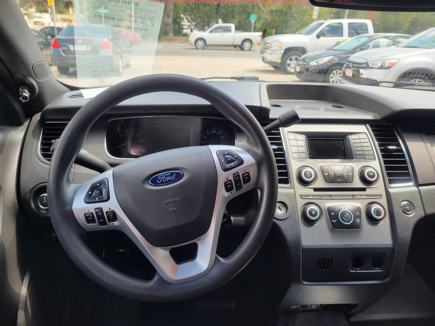 2017 WHITE /BLACK Ford Taurus Police FWD (1FAHP2L81HG) with an 3.5L V6 DOHC 24V engine, 6A transmission, located at 503 West Court, Seguin, TX, 78155, (830) 379-3373, 29.568621, -97.969803 - 2017 Ford Taurus Police FWD with a 3.5L V6 DOHC 24V, Automatic, Tilt, Cruise, AM/FM/CD/AUX Stereo, Power Windows, Locks, Seat and Side Mirrors, Bluetooth, Backup Camera, Bumper Sensors, Rear Defroster and more!! - Photo#5