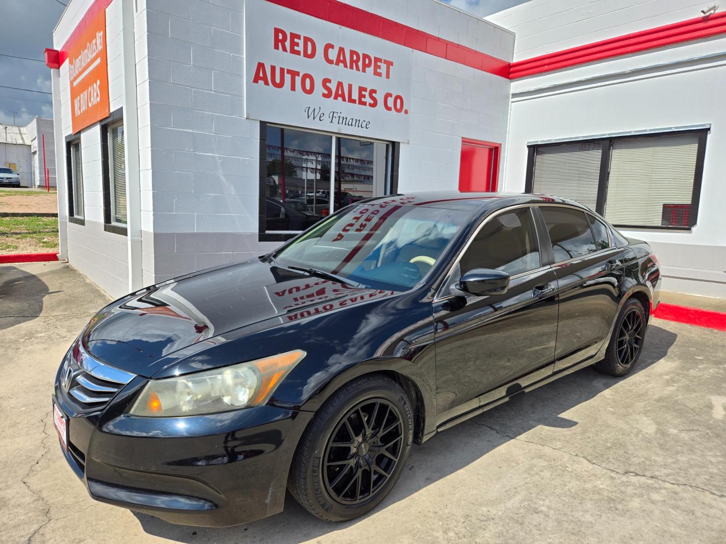 2012 BLACK /BEIGE Honda Accord (1HGCP2F4XCA) with an 2.4L I4 F DOHC 16V engine, Automatic transmission, located at 503 West Court, Seguin, TX, 78155, (830) 379-3373, 29.568621, -97.969803 - 2012 Honda Accord LX-P Sedan AT with a 2.4L I4 F DOHC 16V, Automatic, Tilt, Cruise, AM/FM/AUX Touchscreen Stereo, Power Windows, Locks, Seat and Side Mirrors, Tinted Windows, Alloy Wheels, Rear Defroster and more!! - Photo#0