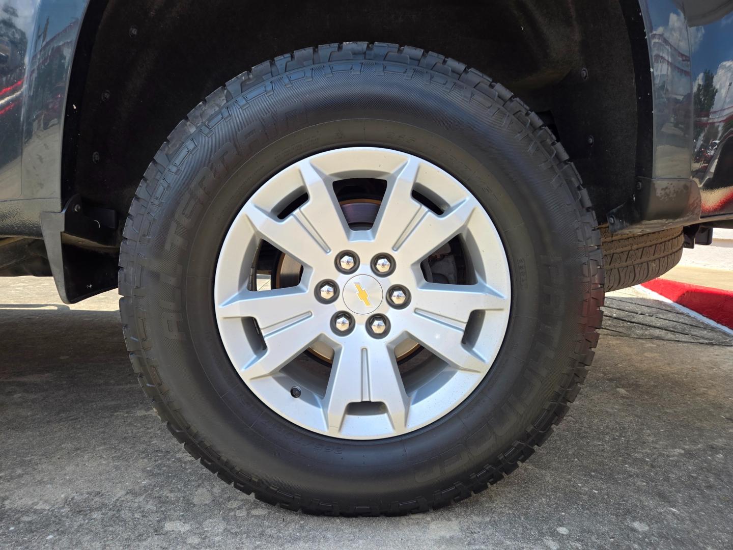 2017 GRAY Chevrolet Colorado (1GCGSCEN7H1) with an 3.6L V6 F DOHC 24V engine, Automatic transmission, located at 503 West Court, Seguin, TX, 78155, (830) 379-3373, 29.568621, -97.969803 - Photo#7