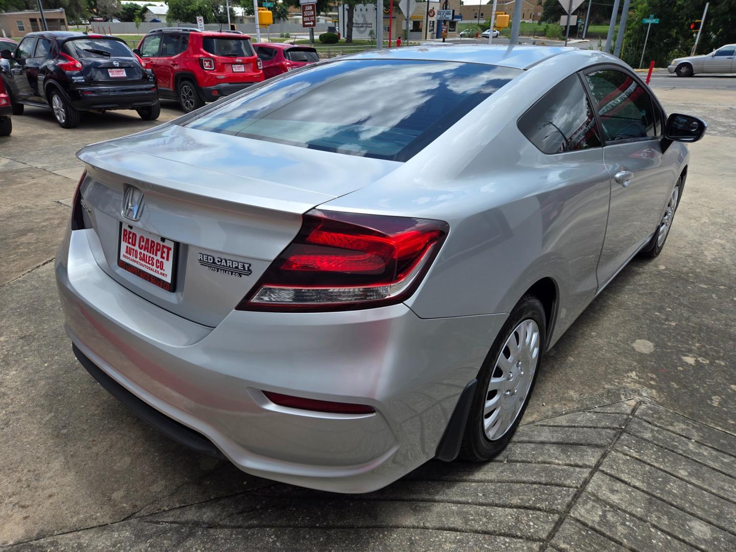 2014 SILVER Honda Civic LX Coupe CVT (2HGFG3B58EH) with an 2.3L L4 SOHC 16V engine, Continuously Variable Transmission transmission, located at 503 West Court, Seguin, TX, 78155, (830) 379-3373, 29.568621, -97.969803 - Photo#2