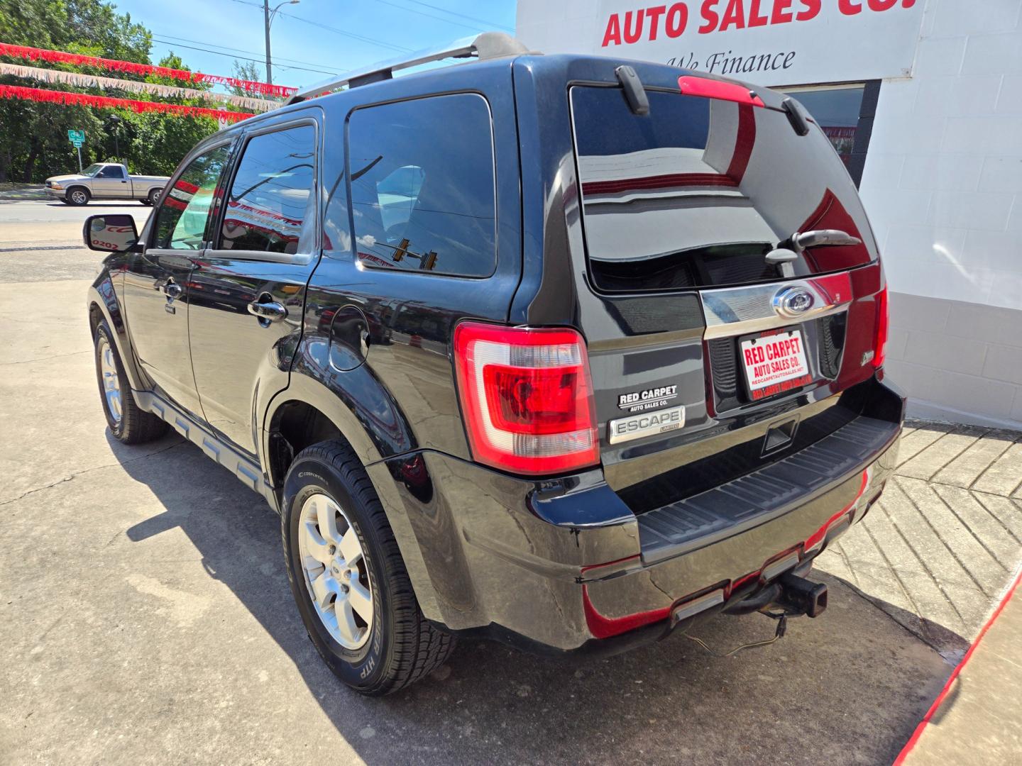 2012 Black Ford Escape (1FMCU0EG0CK) with an 3.0L V6 F DOHC 24V engine, Automatic transmission, located at 503 West Court, Seguin, TX, 78155, (830) 379-3373, 29.568621, -97.969803 - Photo#3