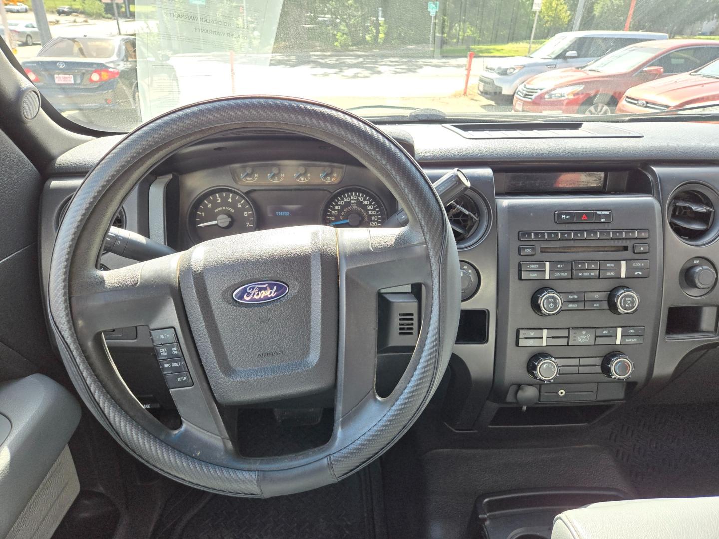 2013 GRAY Ford F-150 (1FTFW1EF0DK) with an 5.0L V8 F DOHC 32V engine, Automatic transmission, located at 503 West Court, Seguin, TX, 78155, (830) 379-3373, 29.568621, -97.969803 - 2013 Ford F-150 XLT 6.5-ft. Bed 4WD with a 5.0L V8 F DOHC 32V, Automatic, Tilt, Cruise, AM/FM/CD/AUX Stereo, Power Windows, Locks and Side Mirrors, Front Bench Seating, Running Boards, Tonneau Cover, Alloy Wheels, Towing and more!! - Photo#5