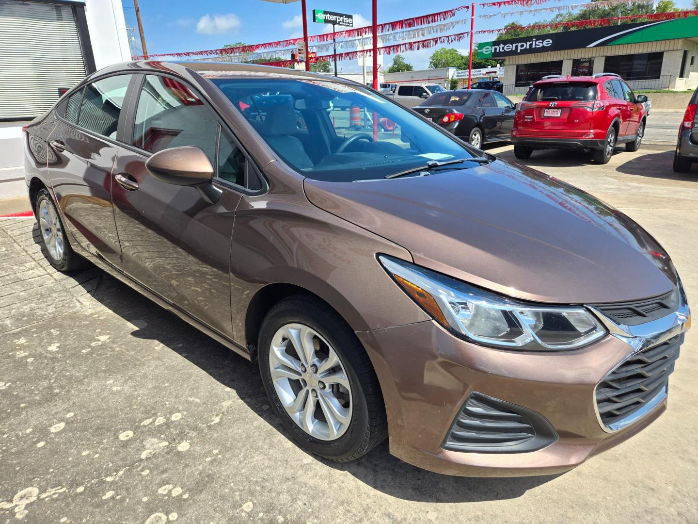 2019 PEWTER Chevrolet Cruze (1G1BC5SM7K7) with an 1.4L I4 F DOHC 16V engine, Automatic transmission, located at 503 West Court, Seguin, TX, 78155, (830) 379-3373, 29.568621, -97.969803 - 2019 Chevrolet Cruze LS with a 1.4L I4 F DOHC 16V, Automatic, Tilt, Cruise, AM/FM Touchscreen Stereo, Power Windows, Locks and Side Mirrors, Bluetooth, Apple Car Play, Automatic Headlights, Alloy Wheels, Backup Camera, Rear Defroster and more!! - Photo#1