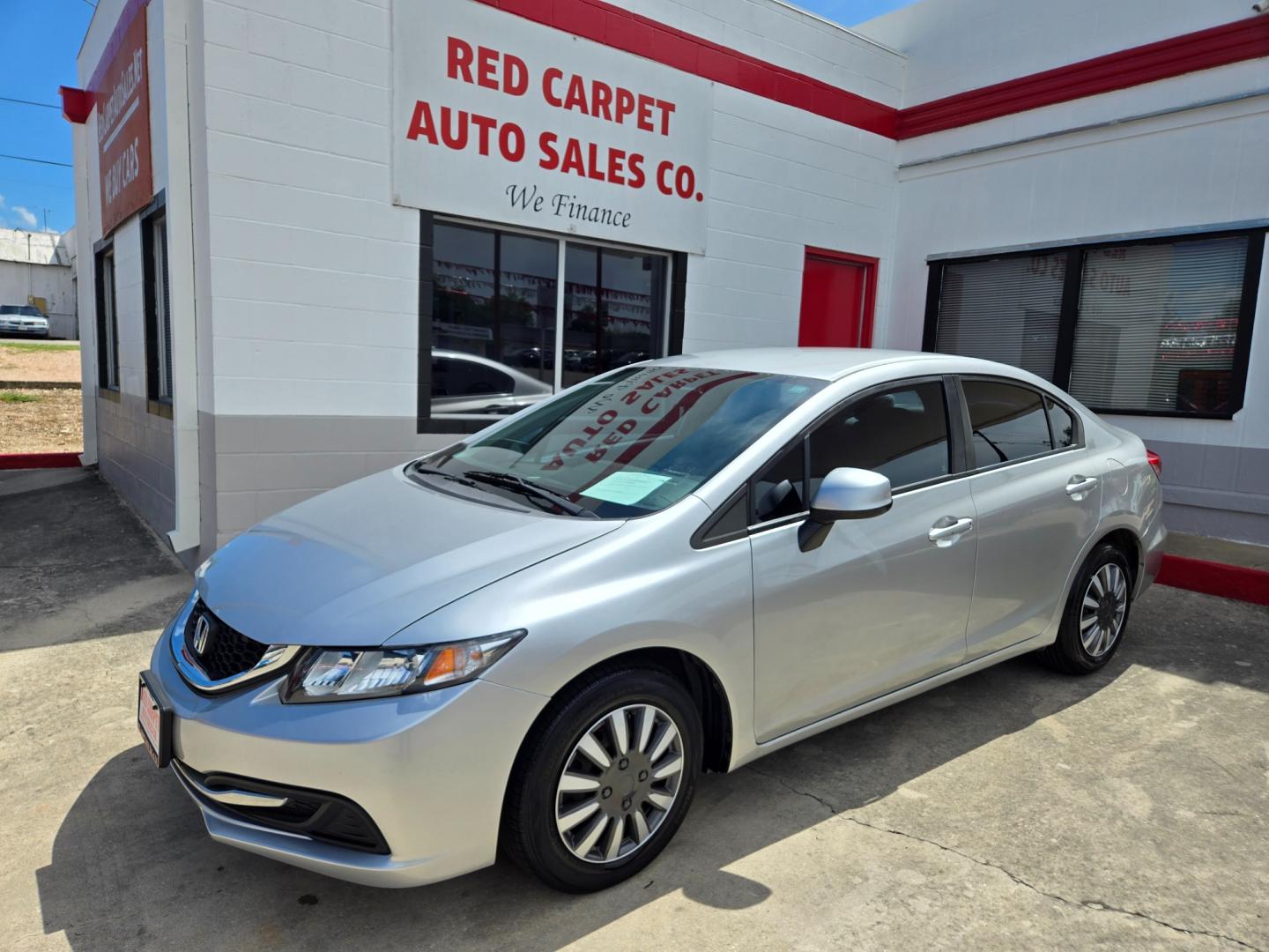 2013 SILVER Honda Civic (19XFB2F55DE) with an 1.8L I4 F SOHC 16V engine, Automatic transmission, located at 503 West Court, Seguin, TX, 78155, (830) 379-3373, 29.568621, -97.969803 - Photo#0