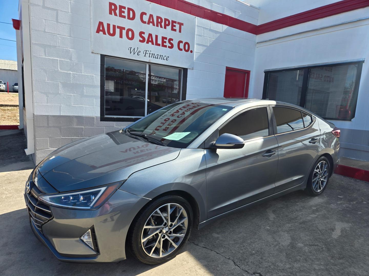 2019 GRAY Hyundai Elantra (KMHD84LF1KU) with an 2.0L I4 F DOHC 16V engine, Automatic transmission, located at 503 West Court, Seguin, TX, 78155, (830) 379-3373, 29.568621, -97.969803 - Photo#0