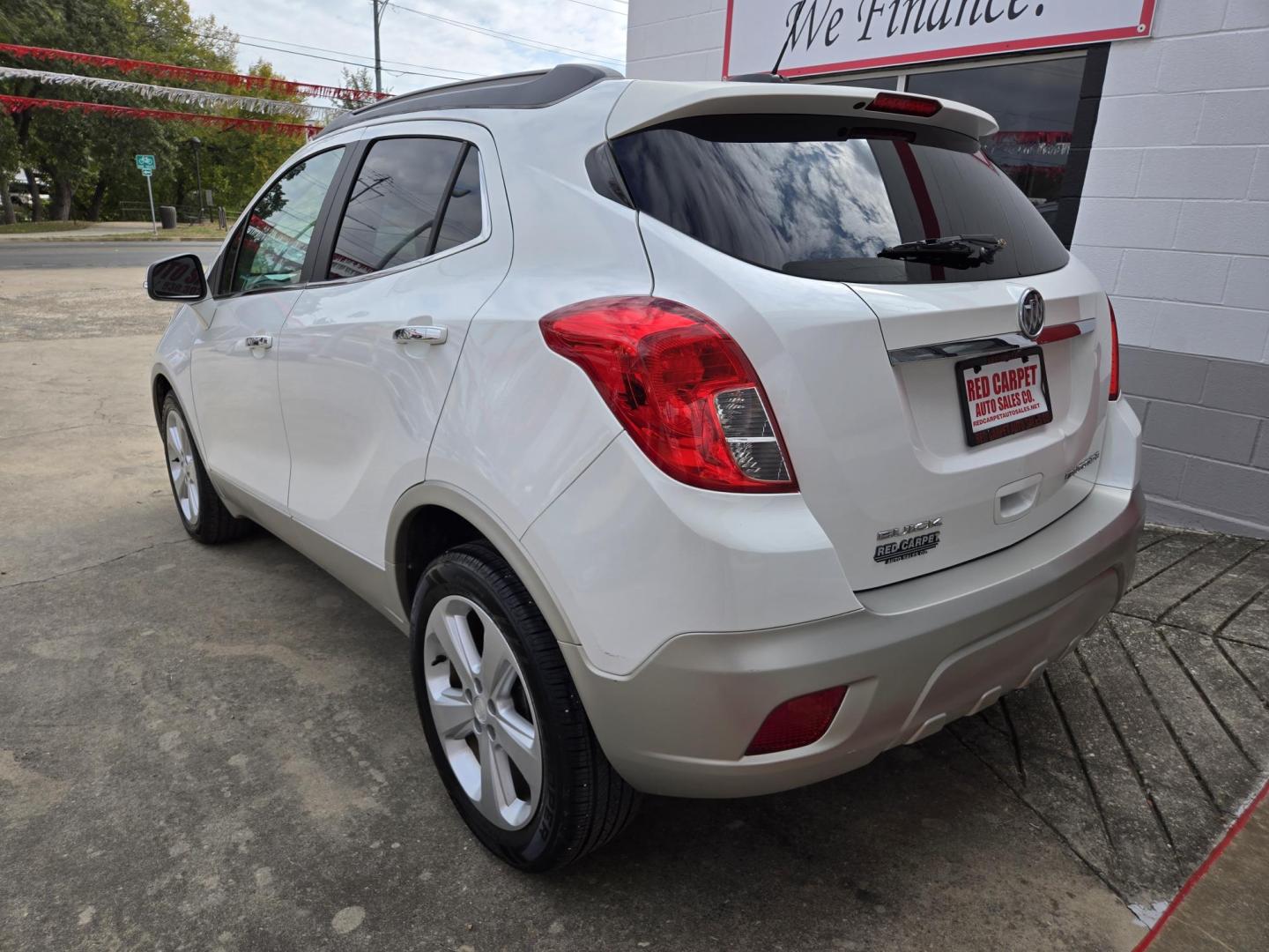 2015 Buick Encore Convenience FWD (KL4CJBSB9FB) with an 1.4L L4 DOHC 16V TURBO engine, 6-Speed Automatic transmission, located at 503 West Court, Seguin, TX, 78155, (830) 379-3373, 29.568621, -97.969803 - 2015 Buick Encore Convenience FWD with a 1.4L L4 DOHC 16V TURBO, Automatic, Tilt, Cruise, AM/FM/CD/AUX Stereo, Power Windows, Locks, Seat and Side Mirrors, Bluetooth, Dual Climate Control, Power Sunroof, Onstar Capability, Backup Camera, Alloy Wheels, Rear Wiper, Rear Defroster and more!! - Photo#3