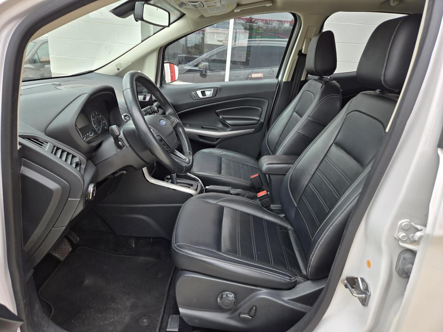 2020 WHITE Ford EcoSport Titanium AWD (MAJ6S3KL8LC) with an 2.0L L4 DOHC 16V engine, 6A transmission, located at 503 West Court, Seguin, TX, 78155, (830) 379-3373, 29.568621, -97.969803 - 2020 Ford EcoSport Titanium AWD with a 2.0L L4 DOHC 16V, Automatic, Tilt, Cruise, AM/FM Touchscreen Stereo, Power Windows, Locks, Seat and Side Mirrors, Navigation System, Leather Seating, Bluetooth, Backup Camera, Bumper Sensors, Power Sunroof, Heated Seats, Heated Steering Wheel, Alloy Wheels, Rea - Photo#4