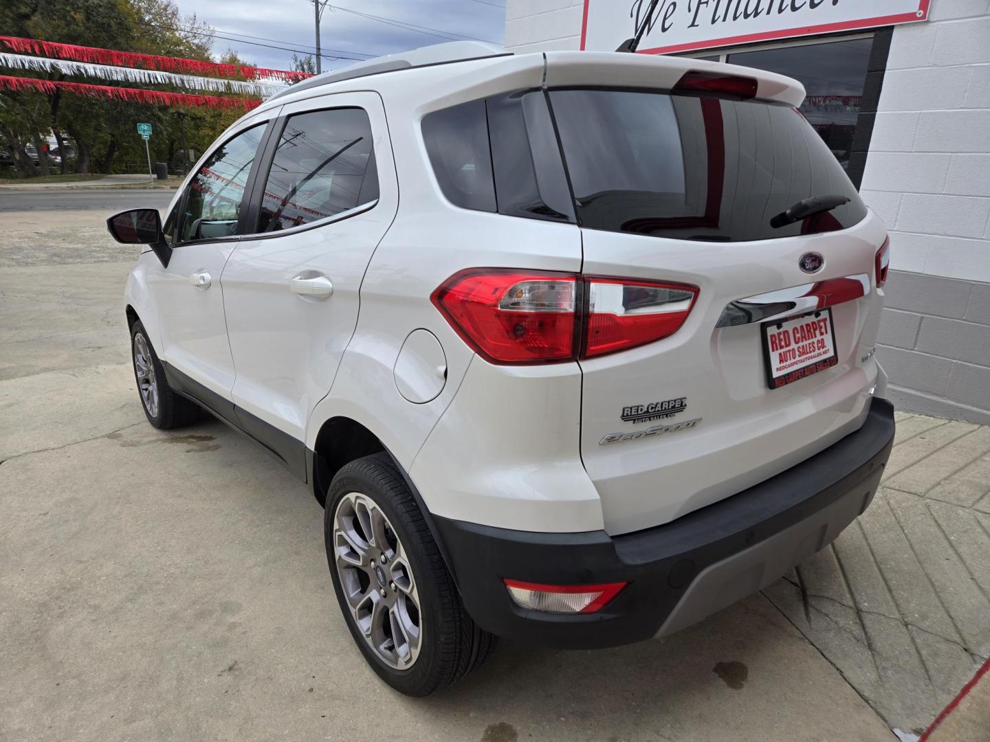 2020 WHITE Ford EcoSport Titanium AWD (MAJ6S3KL8LC) with an 2.0L L4 DOHC 16V engine, 6A transmission, located at 503 West Court, Seguin, TX, 78155, (830) 379-3373, 29.568621, -97.969803 - 2020 Ford EcoSport Titanium AWD with a 2.0L L4 DOHC 16V, Automatic, Tilt, Cruise, AM/FM Touchscreen Stereo, Power Windows, Locks, Seat and Side Mirrors, Navigation System, Leather Seating, Bluetooth, Backup Camera, Bumper Sensors, Power Sunroof, Heated Seats, Heated Steering Wheel, Alloy Wheels, Rea - Photo#3