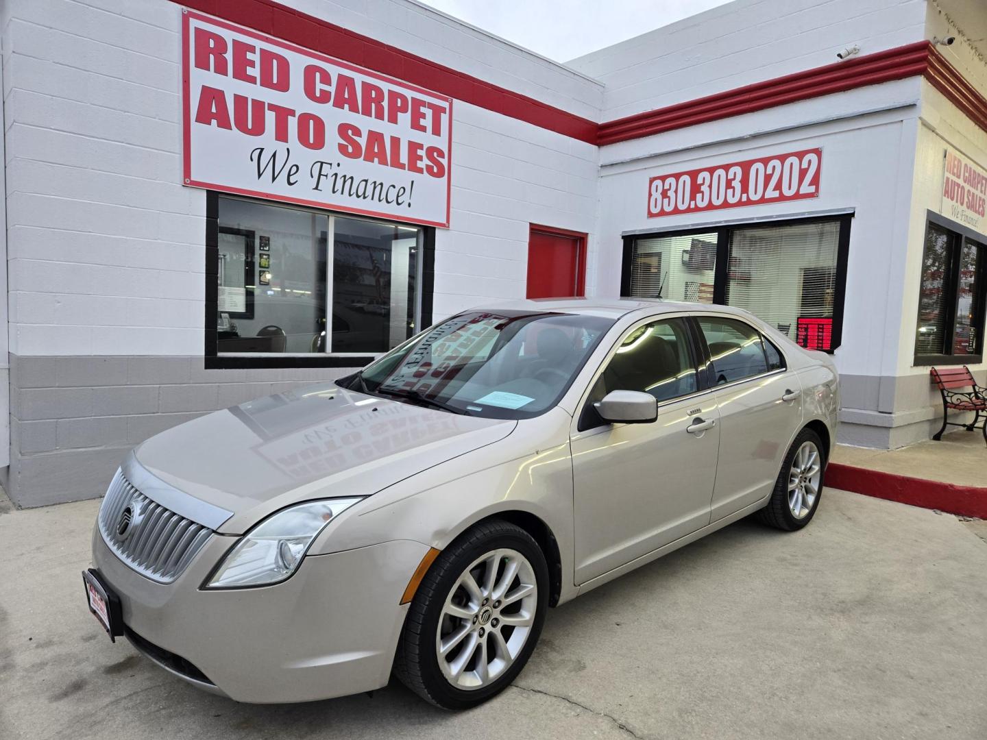 2010 PEWTER Mercury Milan V6 Premier (3MEHM0JG6AR) with an 3.0L V6 DOHC 24V engine, Automatic transmission, located at 503 West Court, Seguin, TX, 78155, (830) 379-3373, 29.568621, -97.969803 - Photo#0