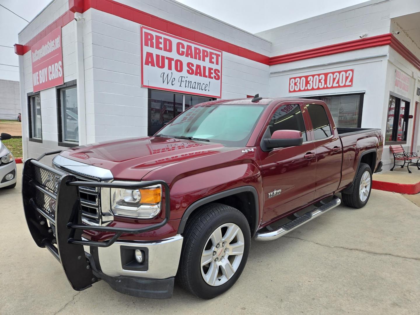 2015 Maroon /BLACK GMC Sierra 1500 SLE Double Cab 4WD (1GTV2UECXFZ) with an 5.3L V8 OHV 16V engine, 6-Speed Automatic transmission, located at 503 West Court, Seguin, TX, 78155, (830) 379-3373, 29.568621, -97.969803 - Photo#0