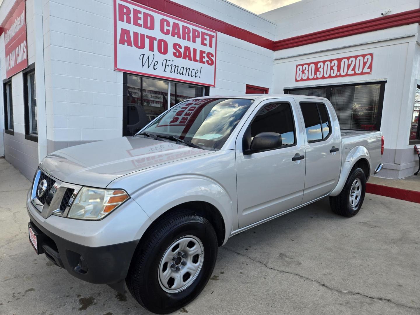 2012 Nissan Frontier S photo 2