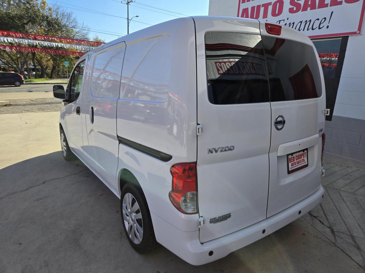 2020 WHITE Nissan NV200 S (3N6CM0KN1LK) with an 2.0L L4 DOHC 16V engine, Automatic transmission, located at 503 West Court, Seguin, TX, 78155, (830) 379-3373, 29.568621, -97.969803 - 2020 Nissan NV200 S with a 2.0L L4 DOHC 16V, Automatic, Tilt, Cruise, AM/FM/AUX Touchscreen Stereo, Power Windows, Locks and Side Mirrors, Rear Shelving, Cage Divider, Backup Camera, Bumper Sensors, Rear Defroster and more!! - Photo#3