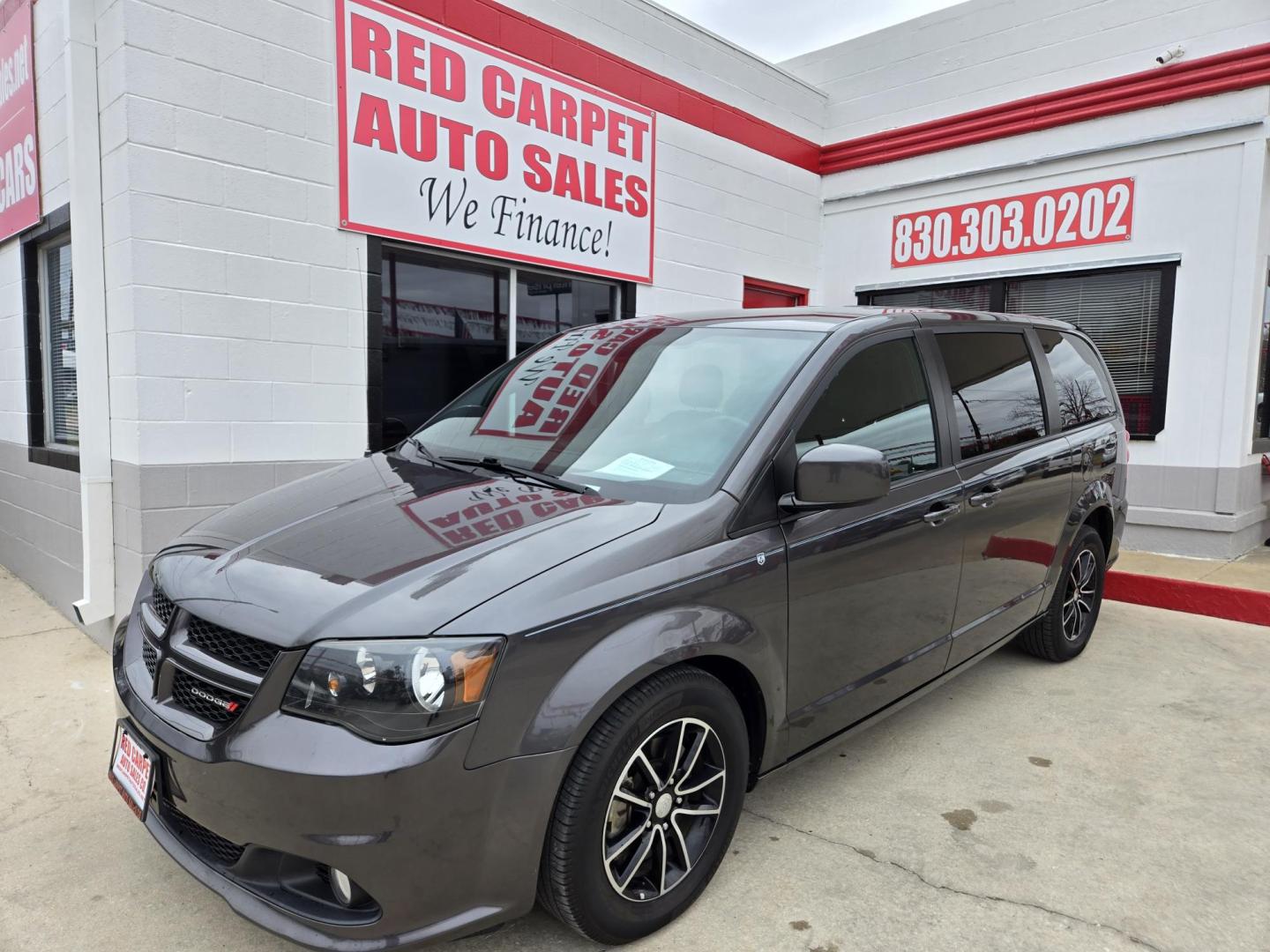 2019 Dodge Grand Caravan GT photo 2