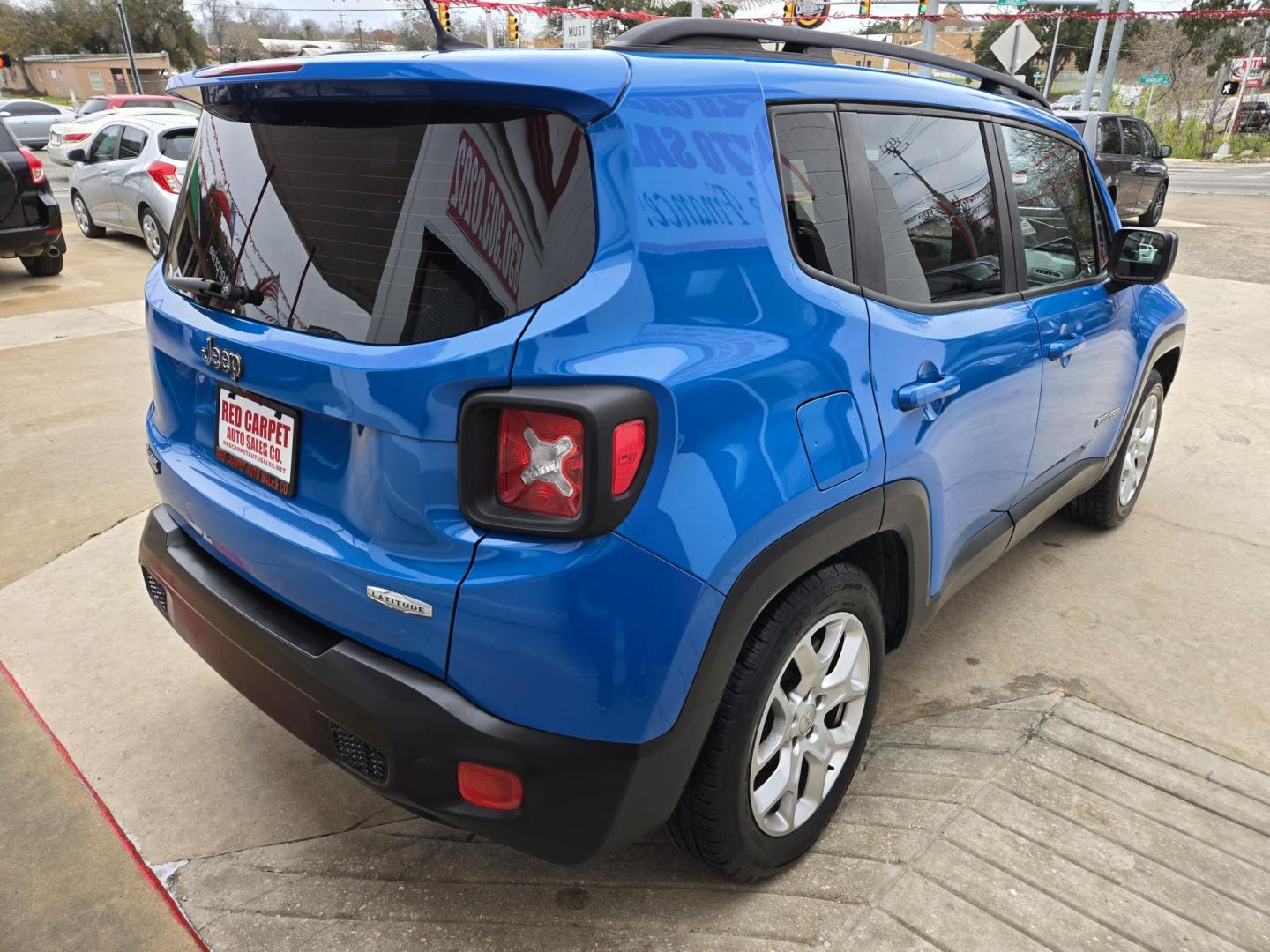 2015 Jeep Renegade Latitude FWD (ZACCJABT4FP) with an 2.4L L4 engine, Automatic transmission, located at 503 West Court, Seguin, TX, 78155, (830) 379-3373, 29.568621, -97.969803 - 2015 Jeep Renegade Latitude FWD with a 2.4L L4, Automatic, Tilt, Cruise, AM/FM/AUX Touchscreen Stereo, Power Windows, Locks and Side Mirrors, Bluetooth, Tinted Windows, Alloy Wheels, Automatic Headlights, Rear Wiper, Rear Defroster and more!! - Photo#2