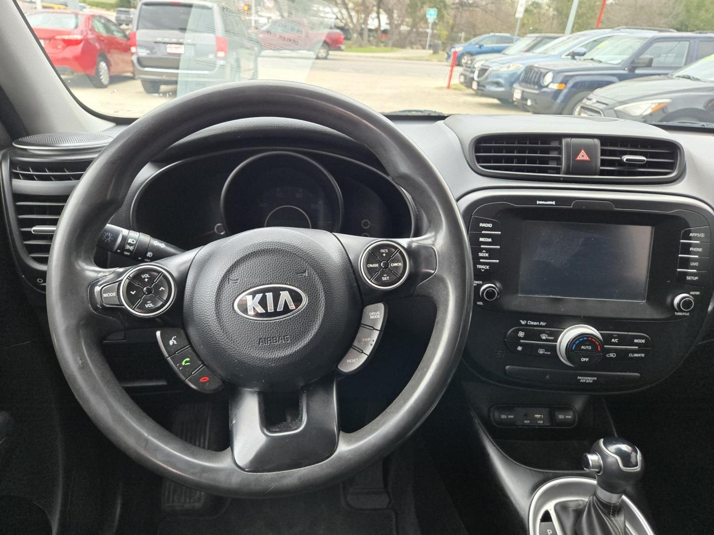 2018 SILVER Kia Soul + (KNDJP3A51J7) with an 2.0L L4 DOHC 16V engine, Automatic transmission, located at 503 West Court, Seguin, TX, 78155, (830) 379-3373, 29.568621, -97.969803 - 2018 Kia Soul + with a 2.0L L4 DOHC 16V, Automatic, Tilt, Cruise, AM/FM/AUX Touchscreen Stereo, Power Windows, Locks and Side Mirrors, Bluetooth, Apple Car Play Capability, Automatic Headlights, Backup Camera, Alloy Wheels, Rear Wiper, Rear Defroster and more!! - Photo#5