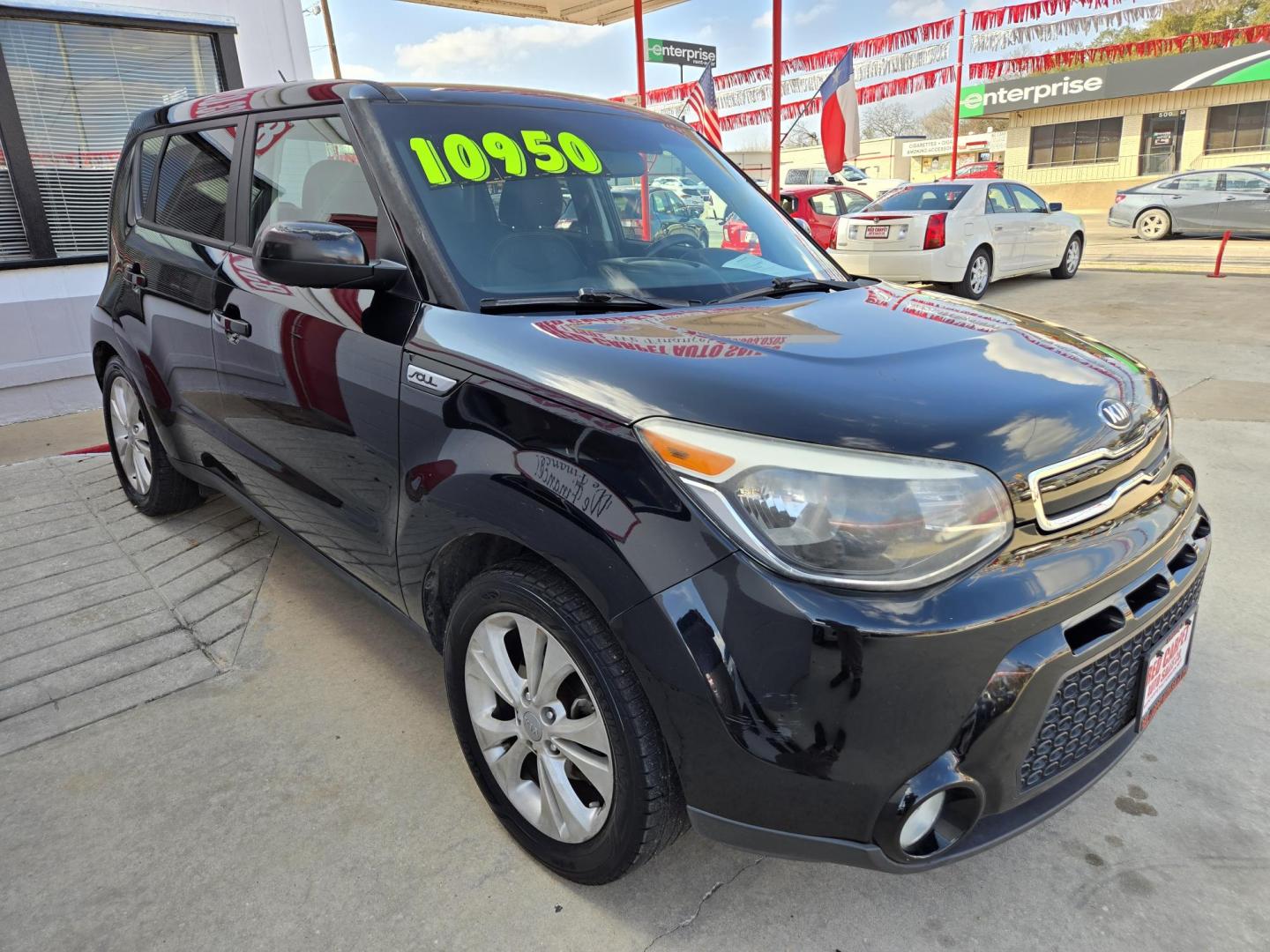 2016 Black Kia Soul + (KNDJP3A51G7) with an 2.0L L4 DOHC 16V engine, 6A transmission, located at 503 West Court, Seguin, TX, 78155, (830) 379-3373, 29.568621, -97.969803 - Photo#1