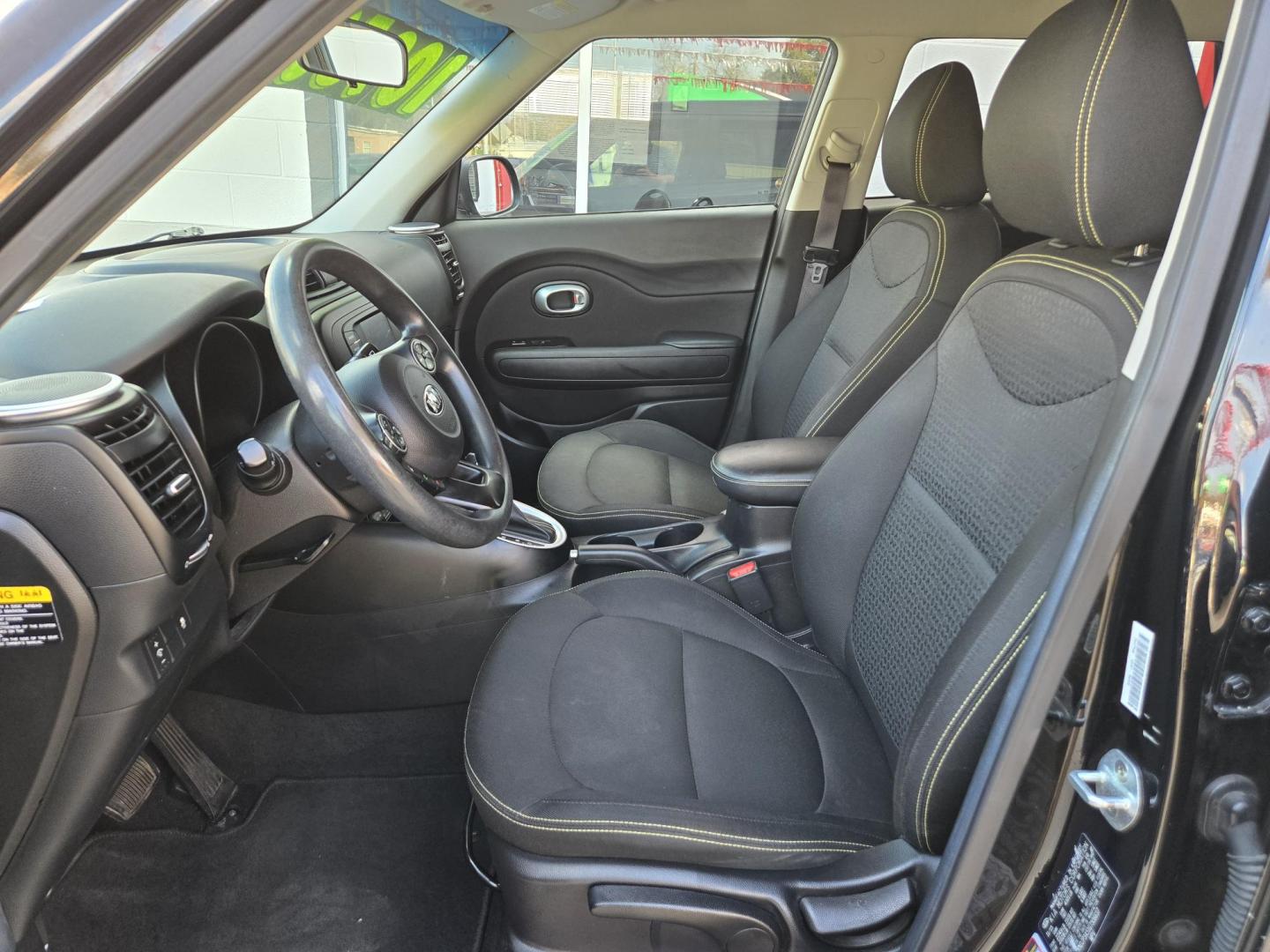 2016 Black Kia Soul + (KNDJP3A51G7) with an 2.0L L4 DOHC 16V engine, 6A transmission, located at 503 West Court, Seguin, TX, 78155, (830) 379-3373, 29.568621, -97.969803 - Photo#5