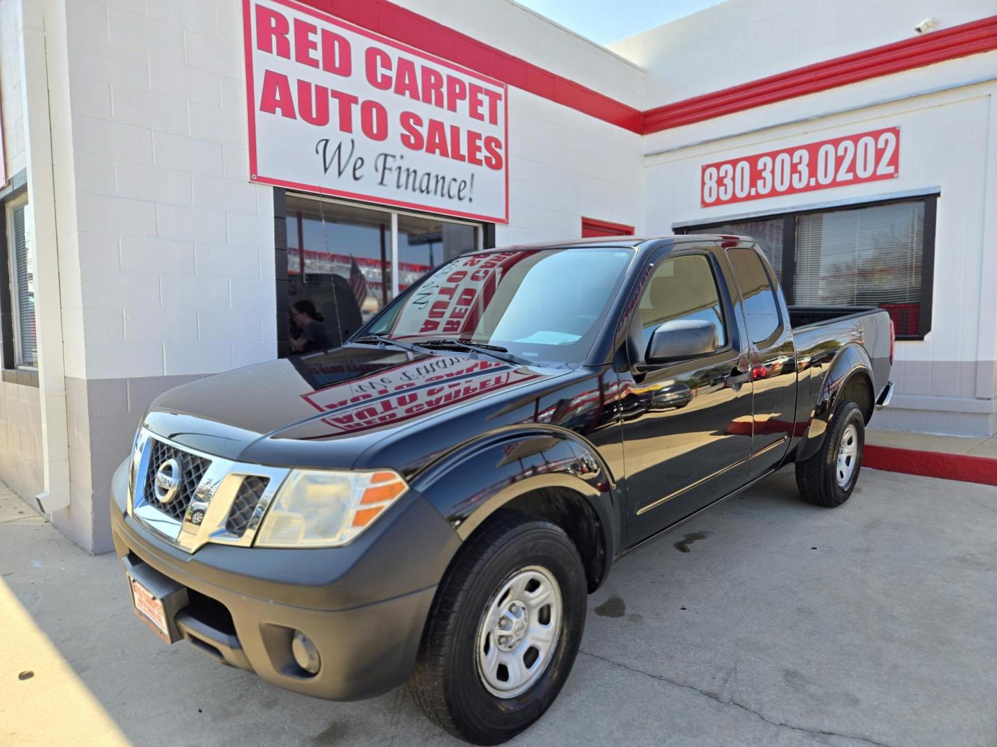 2013 Black Nissan Frontier SV I4 King Cab 2WD (1N6BD0CT8DN) with an 2.5L L4 DOHC 16V engine, Automatic transmission, located at 503 West Court, Seguin, TX, 78155, (830) 379-3373, 29.568621, -97.969803 - 2013 Nissan Frontier SV I4 King Cab 2WD with a 2.5L L4 DOHC 16V, Automatic, Tilt, Cruise, AM/FM/CD Stereo, Tinted Windows, Alloy Wheels and more!! - Photo#0