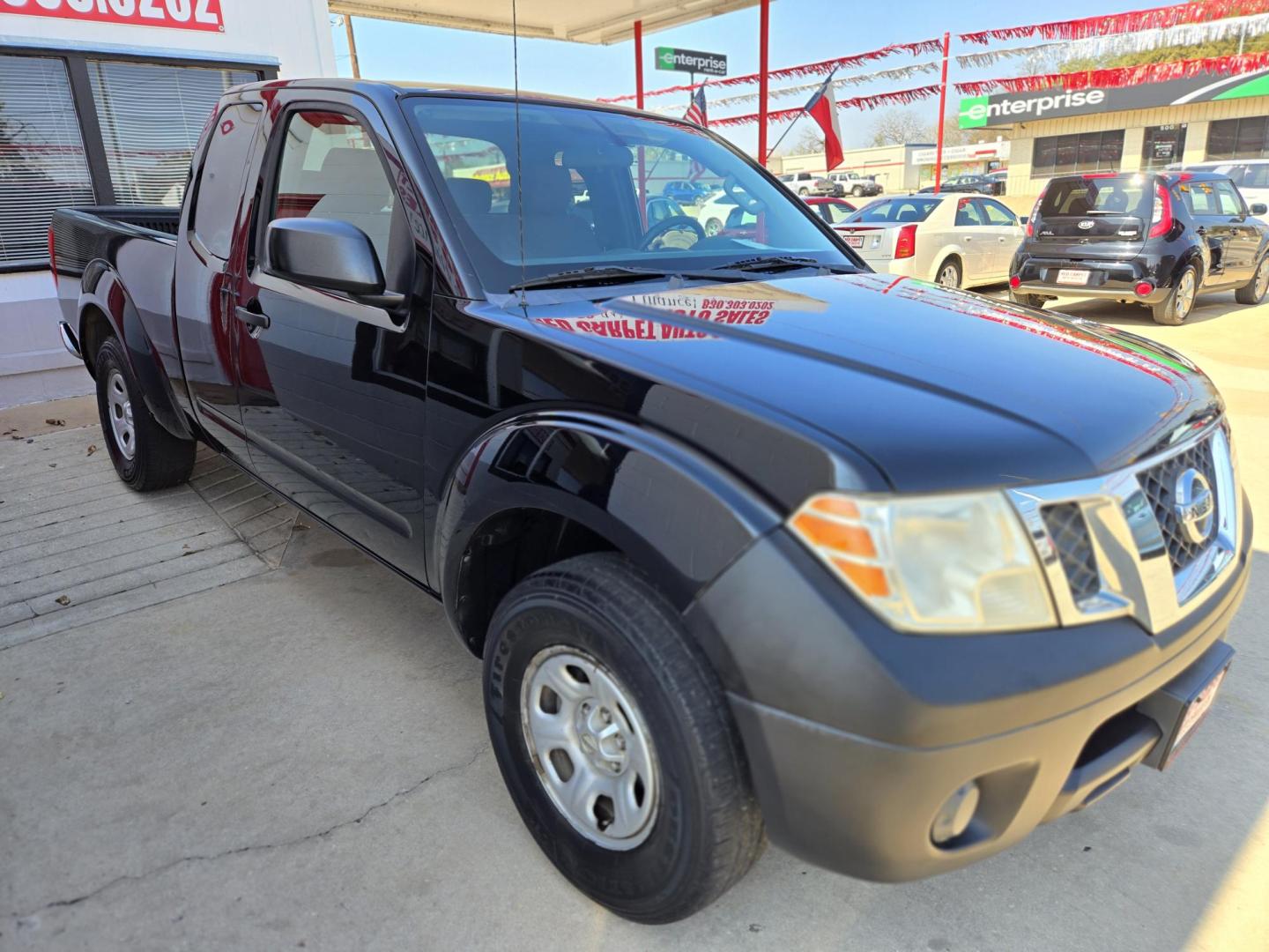 2013 Black Nissan Frontier SV I4 King Cab 2WD (1N6BD0CT8DN) with an 2.5L L4 DOHC 16V engine, Automatic transmission, located at 503 West Court, Seguin, TX, 78155, (830) 379-3373, 29.568621, -97.969803 - 2013 Nissan Frontier SV I4 King Cab 2WD with a 2.5L L4 DOHC 16V, Automatic, Tilt, Cruise, AM/FM/CD Stereo, Tinted Windows, Alloy Wheels and more!! - Photo#1