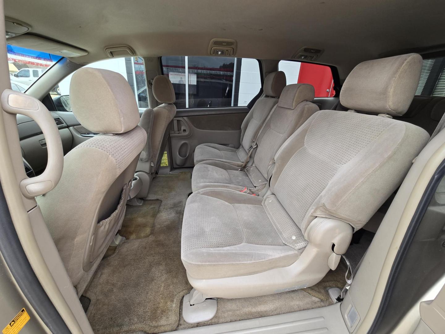 2006 Beige Toyota Sienna CE 7-Passenger Seating (5TDZA23C66S) with an 3.3L V6 DOHC 24V engine, 5-Speed Automatic Overdrive transmission, located at 503 West Court, Seguin, TX, 78155, (830) 379-3373, 29.568621, -97.969803 - 2006 Toyota Sienna CE 7-Passenger Seating with a 3.3L V6 DOHC 24V, Automatic, Tilt, Cruise, AM/FM/CD Stereo, Power Windows, Locks and Side Mirrors, Tinted Windows, Rear A/C, Rear Wiper, Rear Defroster and more!! - Photo#6